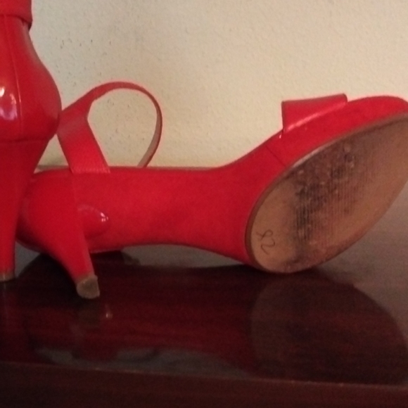 Shoes - Picture 3 of 3